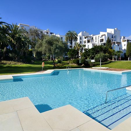 Apartamento Club Jardines Del Puerto Marbella Exterior foto