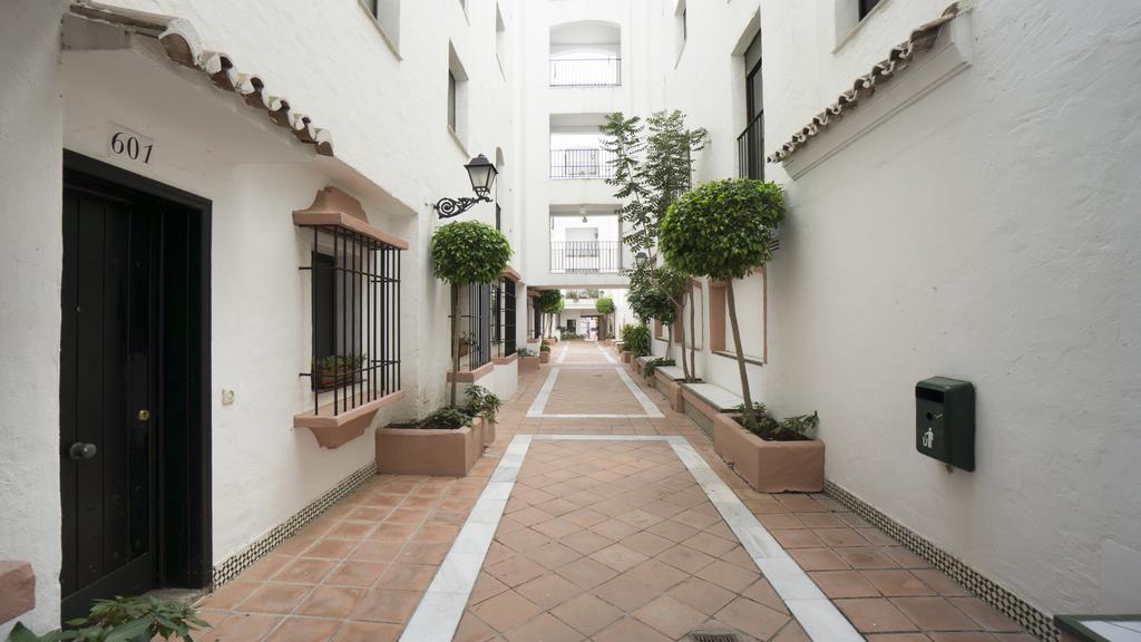 Apartamento Club Jardines Del Puerto Marbella Exterior foto
