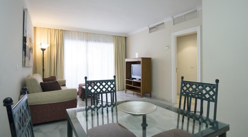 Apartamento Club Jardines Del Puerto Marbella Exterior foto