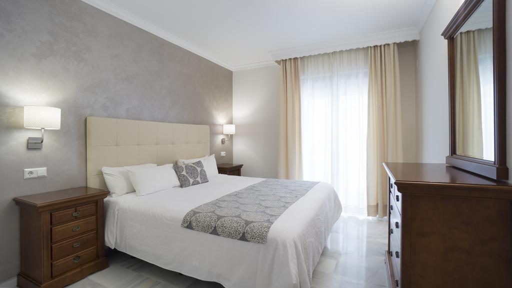 Apartamento Club Jardines Del Puerto Marbella Exterior foto