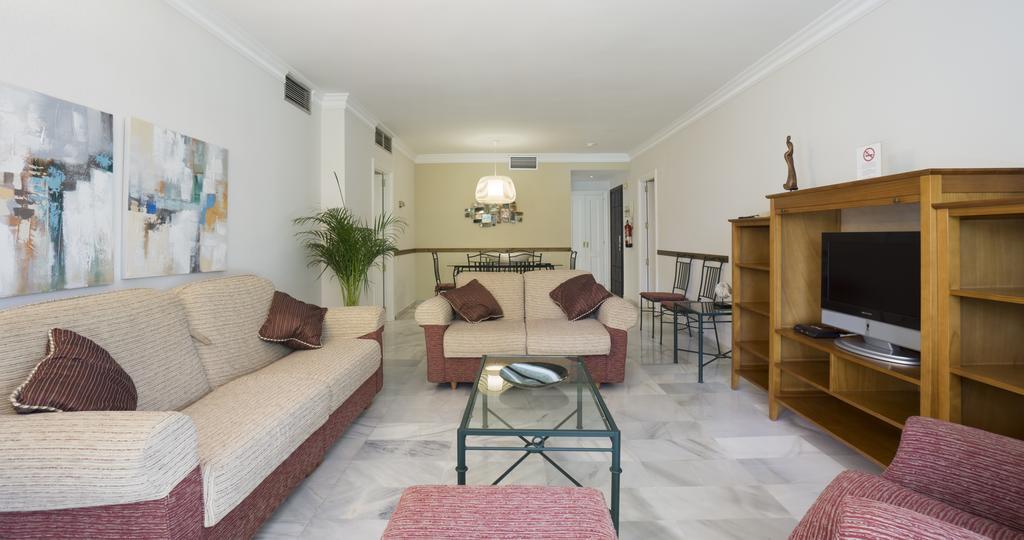 Apartamento Club Jardines Del Puerto Marbella Exterior foto